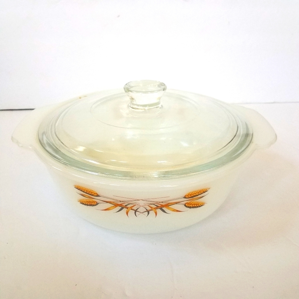 Anchor Hocking Fire King Ovenware 1.5 Qt 447